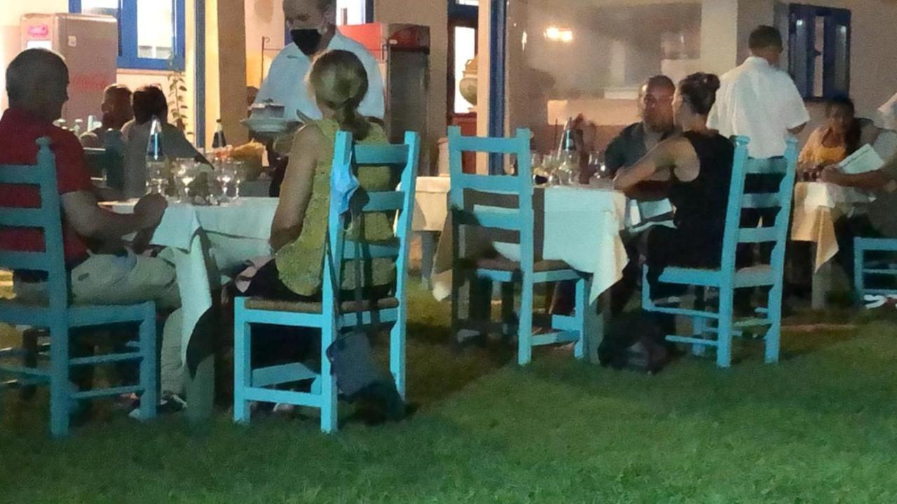 Hotel S'Ortale Con Parcheggio Interno E Ristorante All'Aperto Орозей Екстер'єр фото