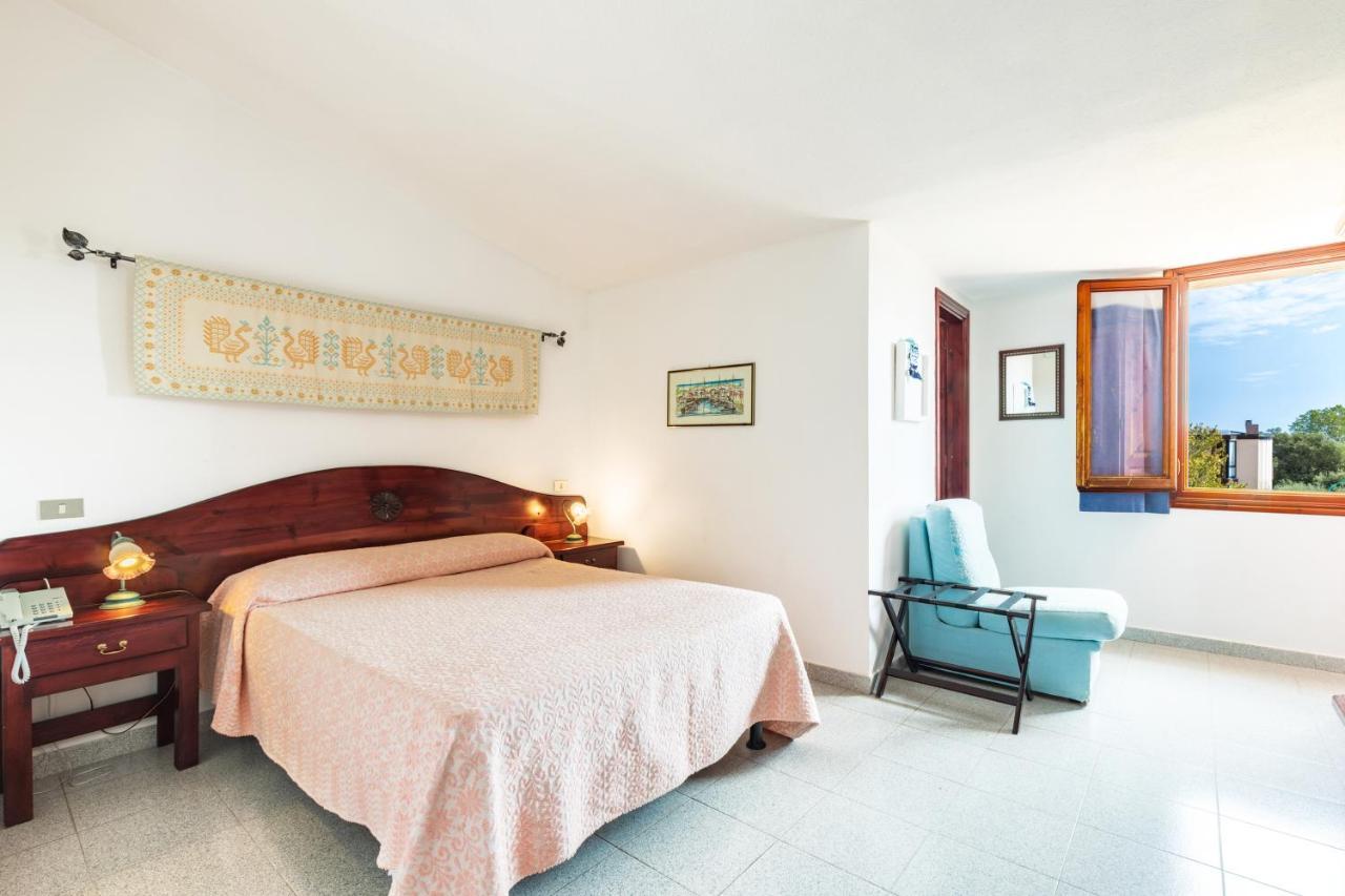 Hotel S'Ortale Con Parcheggio Interno E Ristorante All'Aperto Орозей Екстер'єр фото