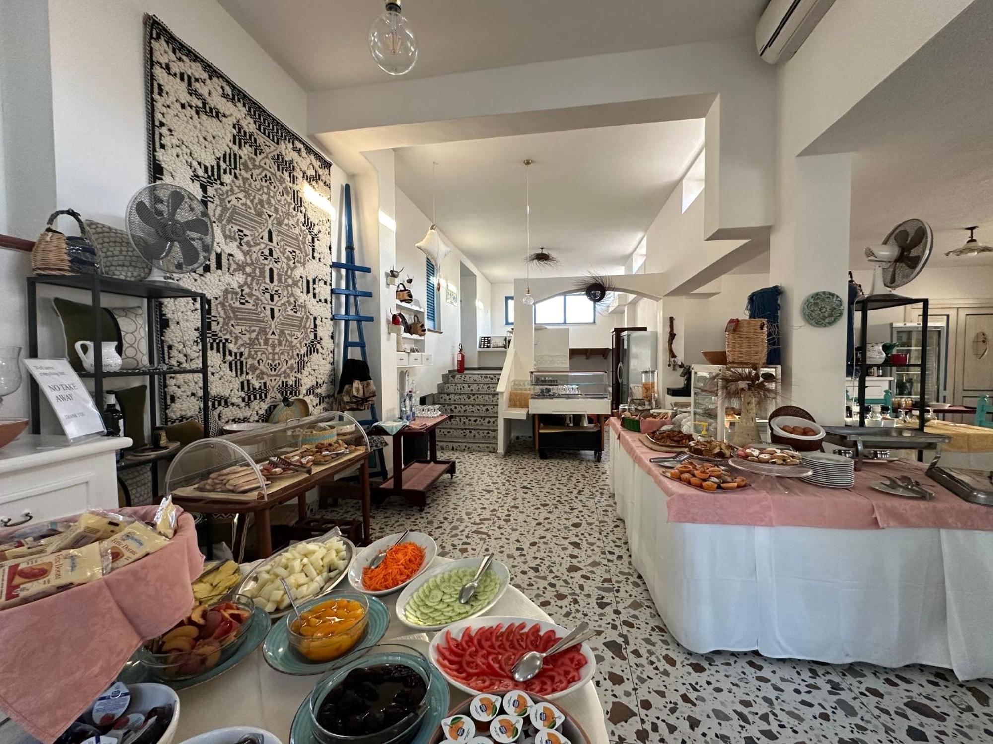 Hotel S'Ortale Con Parcheggio Interno E Ristorante All'Aperto Орозей Екстер'єр фото