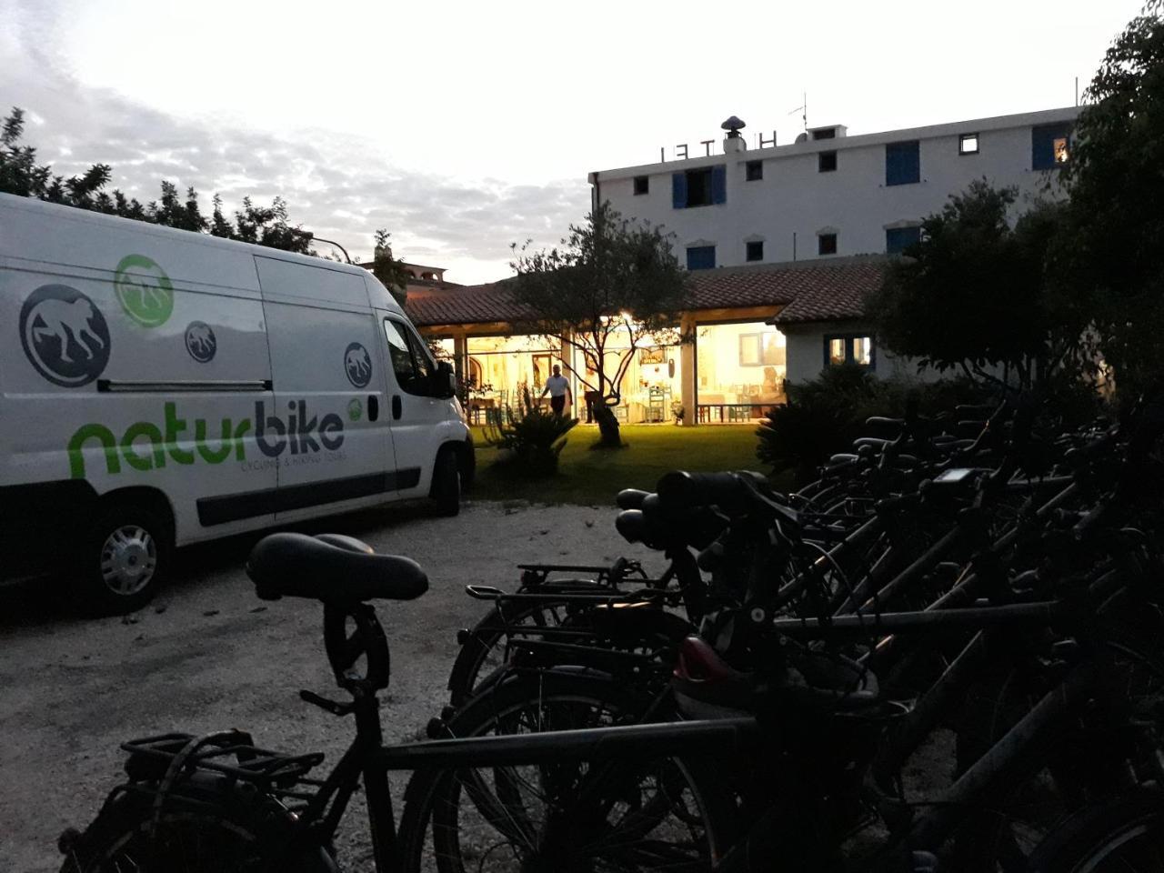 Hotel S'Ortale Con Parcheggio Interno E Ristorante All'Aperto Орозей Екстер'єр фото